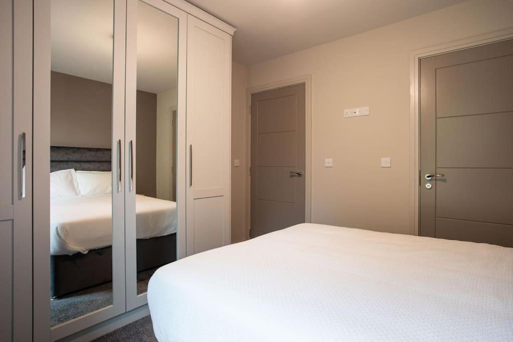 Stunning 2Br Next To The City Airport Bhd - Free Parking بلفاست المظهر الخارجي الصورة